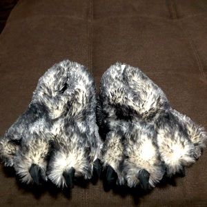Wishpets wolf claw slippers